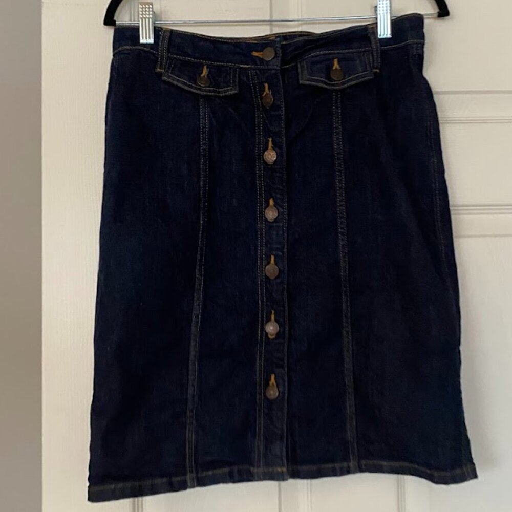 Banana Republic women's denim skirt, size 28/6